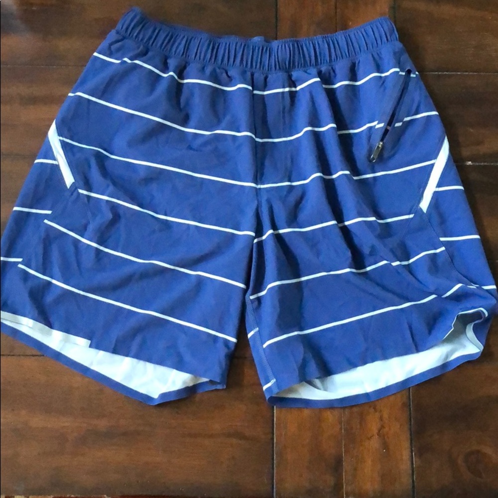 Men’s Lululemon shorts size M